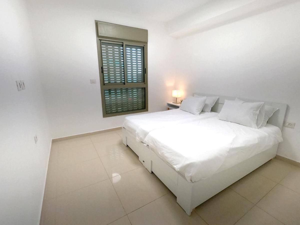 Beach Suite Israel- Best View, Gym, Massage Chair, Low Fee For Off-Site Indoor Pool Spa ביץ סוייט ישראל- נוף ים מאלף, כיסא מסאז, חדר כושר, אפשרות לבריכה מקורה, וספא בתשלום ממש מוזל Ashkelon Exterior photo